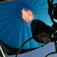 Milan Kopečný (Dačice, 63) na letu balónem