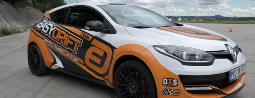 driftovací speciál Renault Megane RS