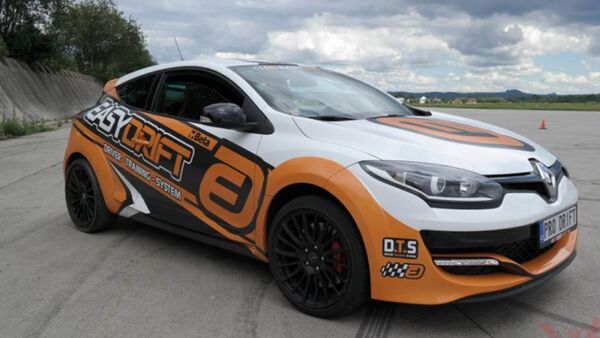 driftovací speciál Renault Megane RS