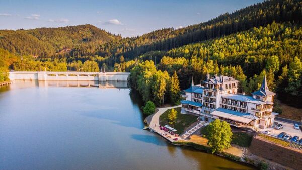 Luxusní wellness pobyt s polopenzí pro dva v 5* hotelu u přehrady