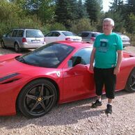 Martin Hunka (Osečná, 65) na Jizdě ve Ferrari 458 Italia