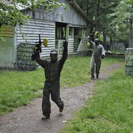 účastník zážitku (Praha, 29) na Paintballu