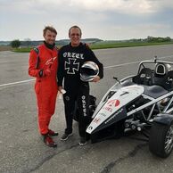 Jiří Hargaš (Klášterec nad Ohří, 64) na Jízdě v Ariel Atom na okruhu